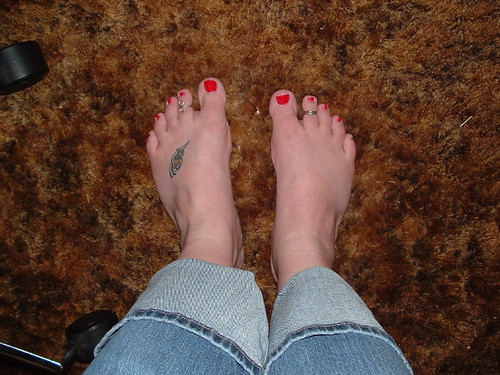 Half-Nekkid Feet